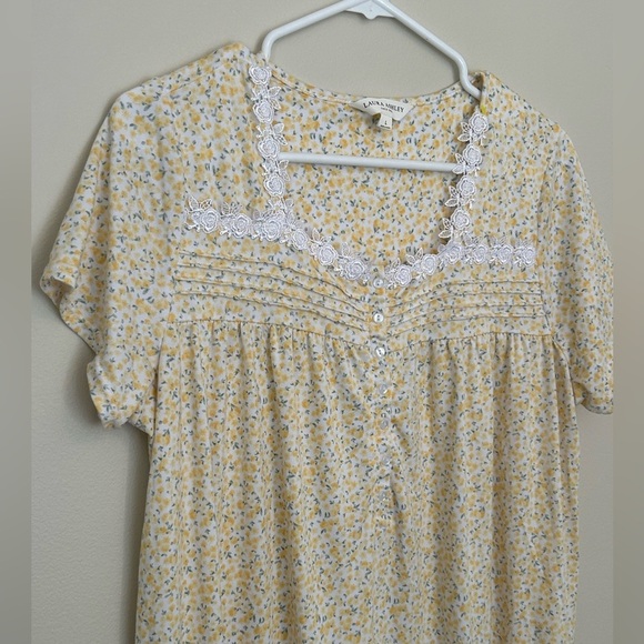 LAURA ASHLEY YELLOW Calico DITSY SHORT Slv trad wife soft Night Gown SIZE Lg - Picture 2 of 10